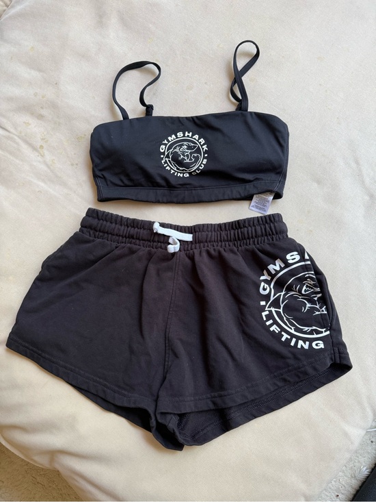 Gymshark Pants - Gymshark Women's Black Training Shorts and sports bra - Lightweight Athletic Fit